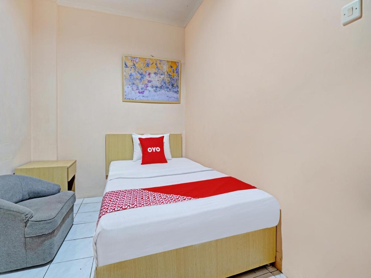 Oyo 3953 Hotel Catellya II Cipaku Bandung Exterior foto
