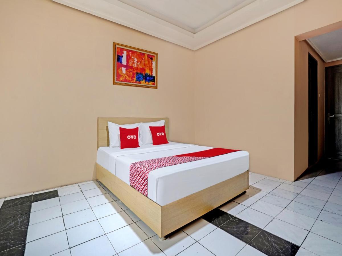 Oyo 3953 Hotel Catellya II Cipaku Bandung Exterior foto